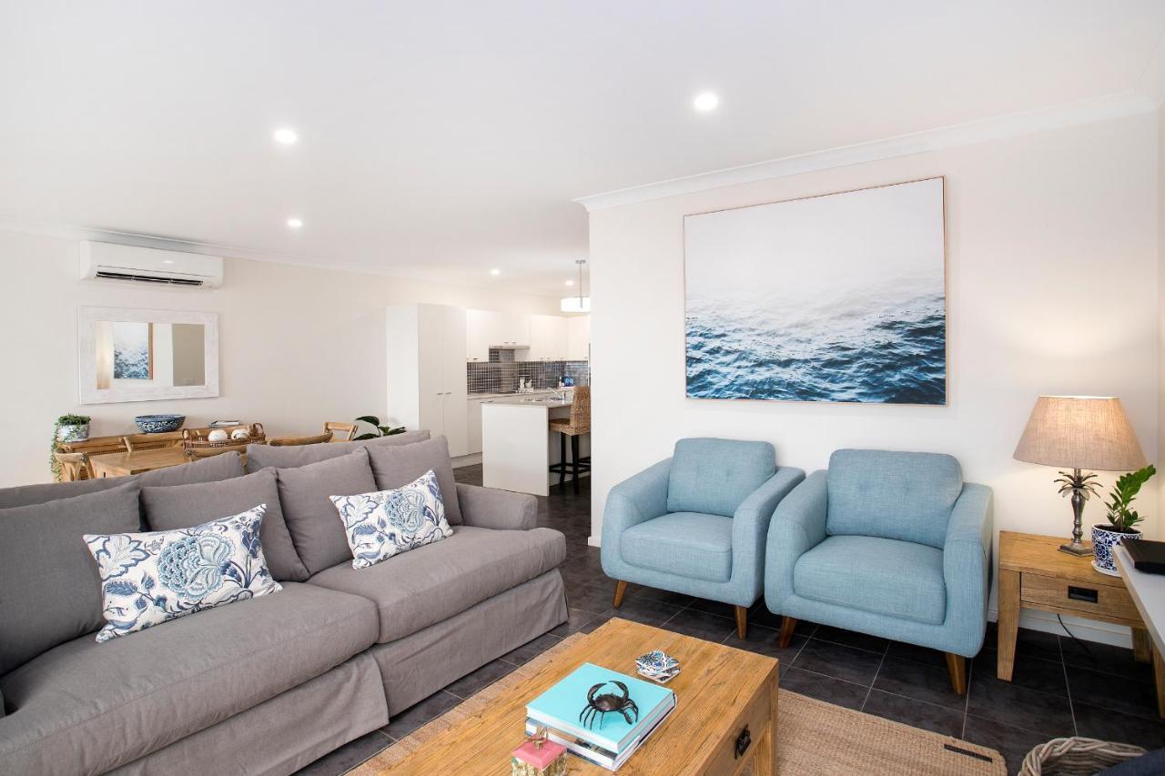 Beachfront One, Mollymook Exterior photo
