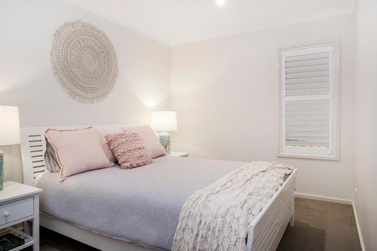 Beachfront One, Mollymook Exterior photo